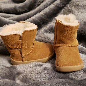 Baby Uggs like New